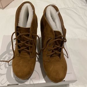 Shi Chestnut Suede Booties